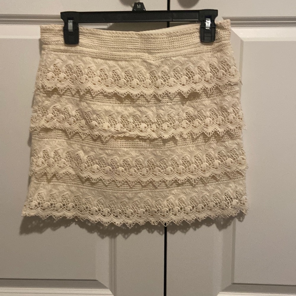 American Eagle Lace skirt